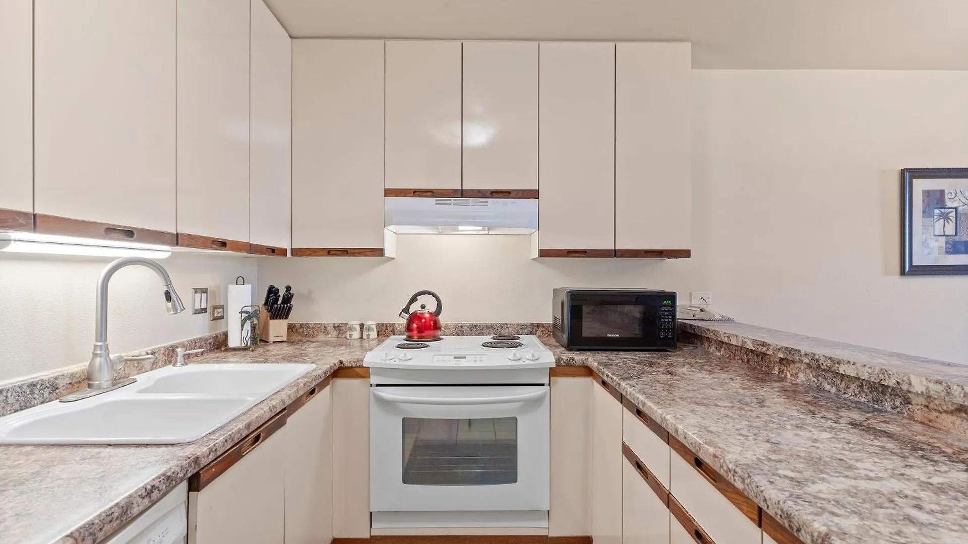 Kamaole Sands 4-407 - Ocean Views, King Beds, Spacious Layout, Split-Ac, Wi-Fi Wailea  Wailea (Maui)