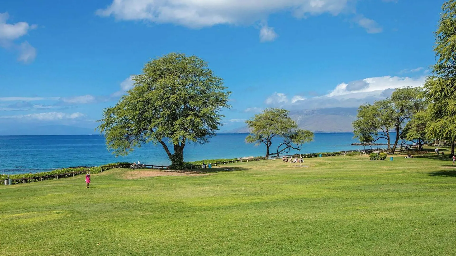 Kamaole Sands 4-407 - Ocean Views, King Beds, Spacious Layout, Split-Ac, Wi-Fi Wailea