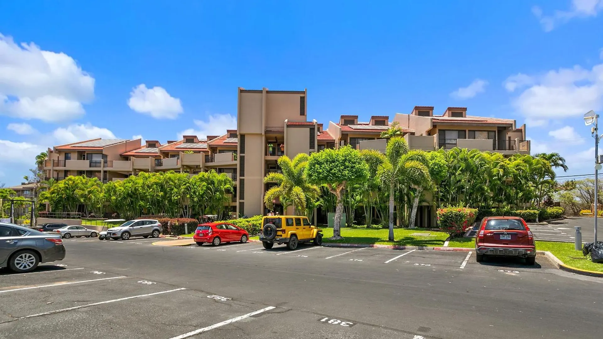 Kamaole Sands 4-407 - Ocean Views, King Beds, Spacious Layout, Split-Ac, Wi-Fi Wailea  Holiday home