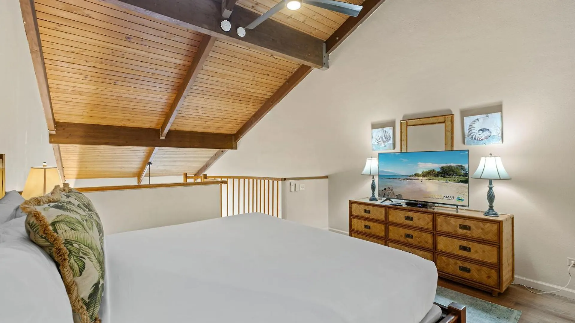 Holiday home Kamaole Sands 4-407 - Ocean Views, King Beds, Spacious Layout, Split-Ac, Wi-Fi Wailea  United States
